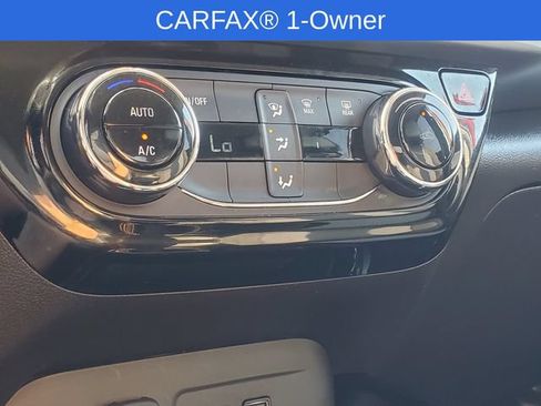 Used 2025 Chevrolet Trax LT FWD image 19