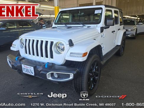 Used 2022 Jeep Wrangler Unlimited Sahara w/ Cold Weather Group image 1