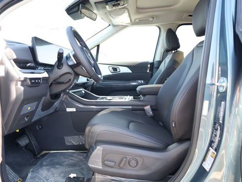 New 2026 Kia Carnival SX image 11