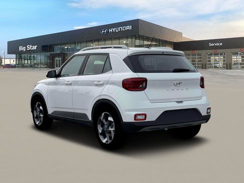 New 2026 Hyundai Venue SEL FWD image 5