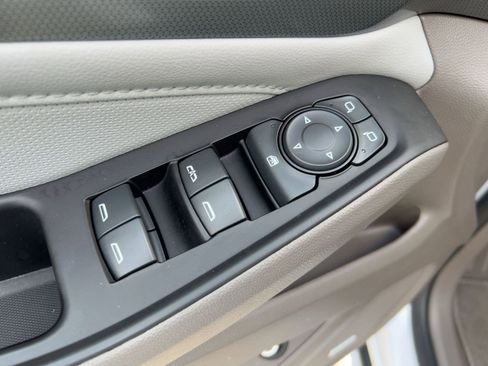 Certified 2019 Chevrolet Traverse Premier w/ Driver Confidence II Package image 20