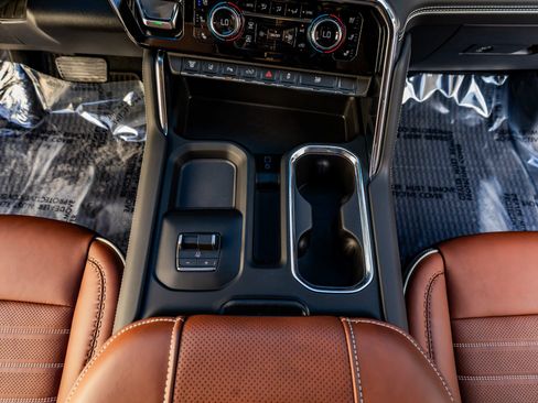 Used 2026 GMC Sierra 3500 Denali Ultimate image 28