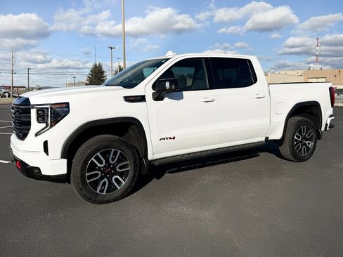 Used 2025 GMC Sierra 1500 AT4 w/ AT4 Premium Package image 15