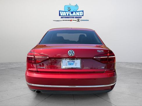 Used 2018 Volkswagen Passat 2.0T S FWD image 4