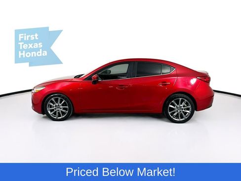 Used 2018 MAZDA MAZDA3 Touring image 4