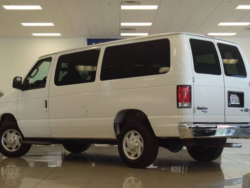 Used 2014 Ford E-350 and Econoline 350 XLT RWD image 23