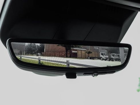 Used 2021 Cadillac Escalade ESV Sport w/ Driver Assist Tech Package AWD/4WD image 28