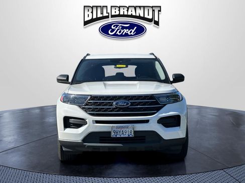 Used 2023 Ford Explorer XLT AWD/4WD image 8