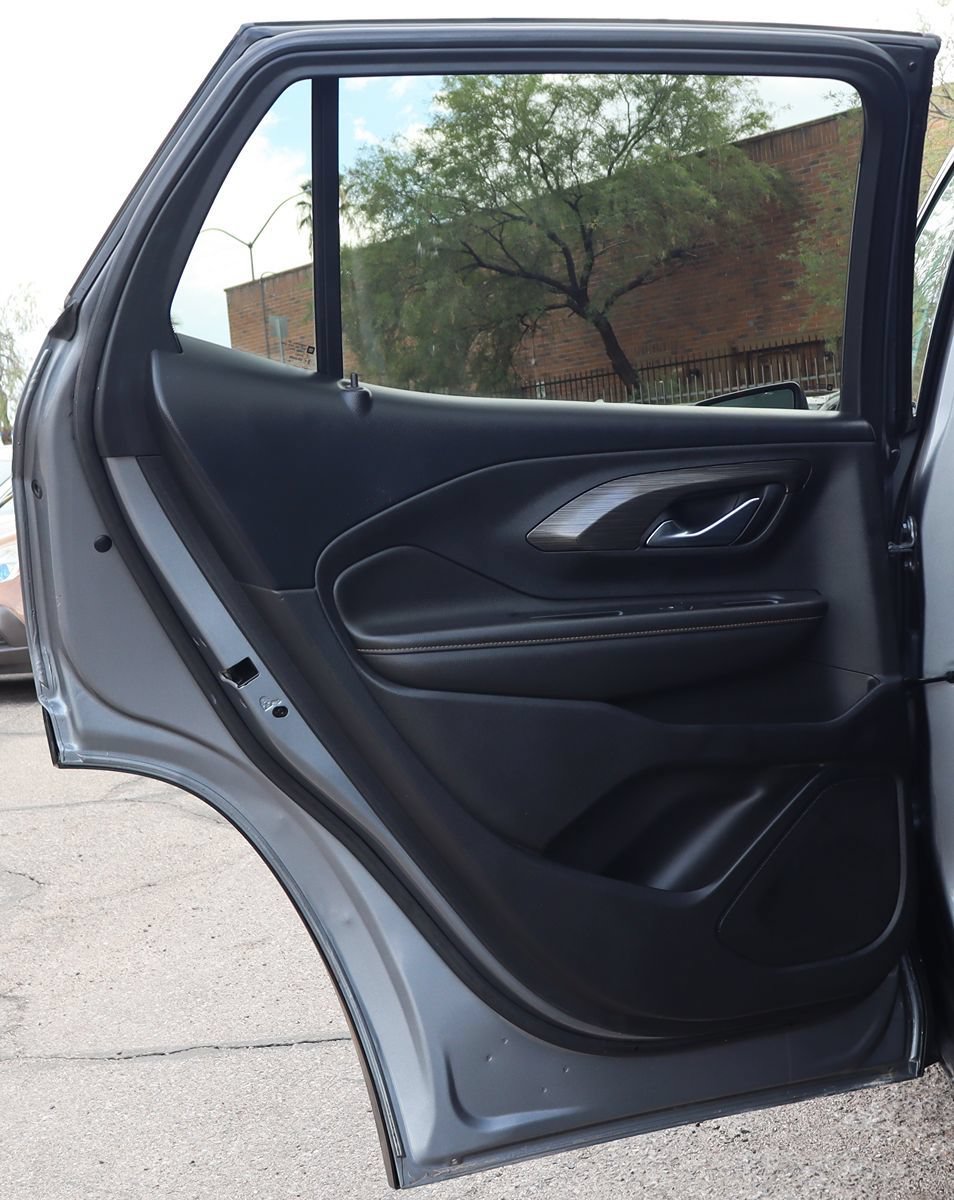 Used 2020 GMC Terrain SLT FWD image 29