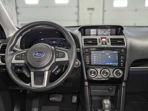 Used 2017 Subaru Forester 2.5i Touring AWD/4WD image 5