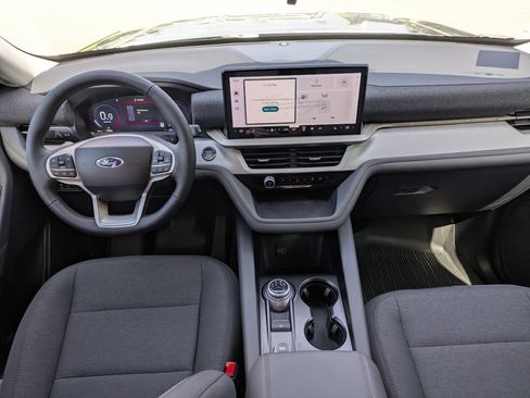 New 2026 Ford Explorer Active RWD image 17