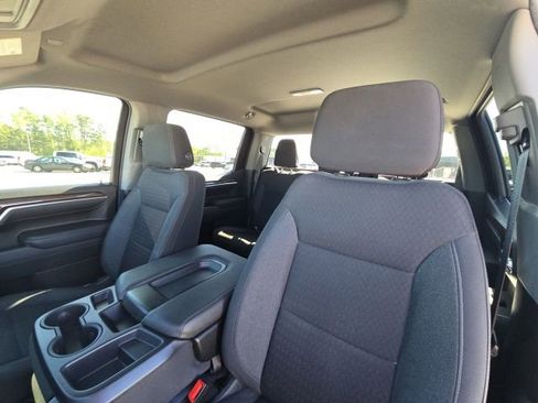 Used 2023 Chevrolet Silverado 1500 LT AWD/4WD image 25