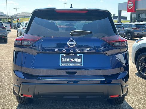 New 2026 Nissan Rogue SV image 7