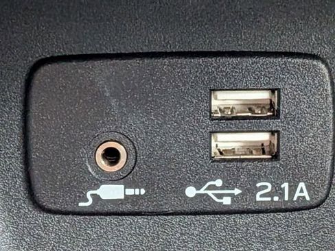 Used 2022 Subaru Forester image 25