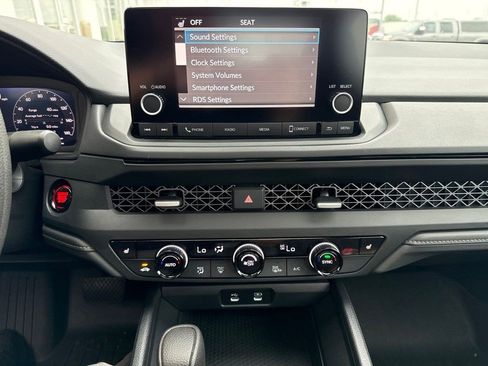 Used 2025 Honda Accord SE image 15