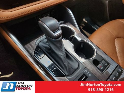 Used 2021 Toyota Highlander Platinum AWD/4WD image 22
