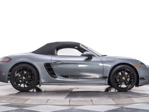 Used 2025 Porsche 718 Boxster image 18