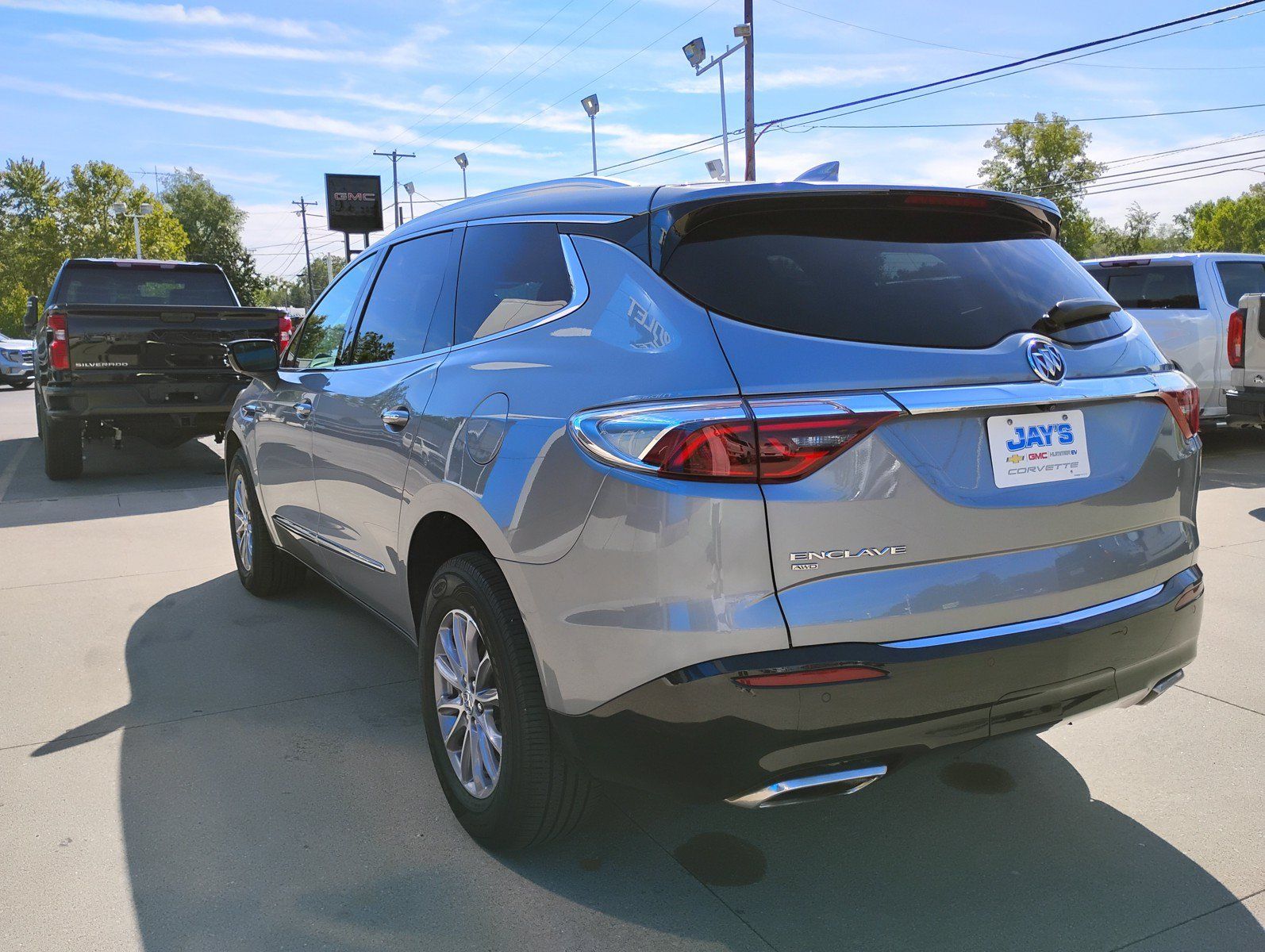 Used 2024 Buick Enclave Essence w/ Trailering Package, 5000 lbs. AWD/4WD image 10