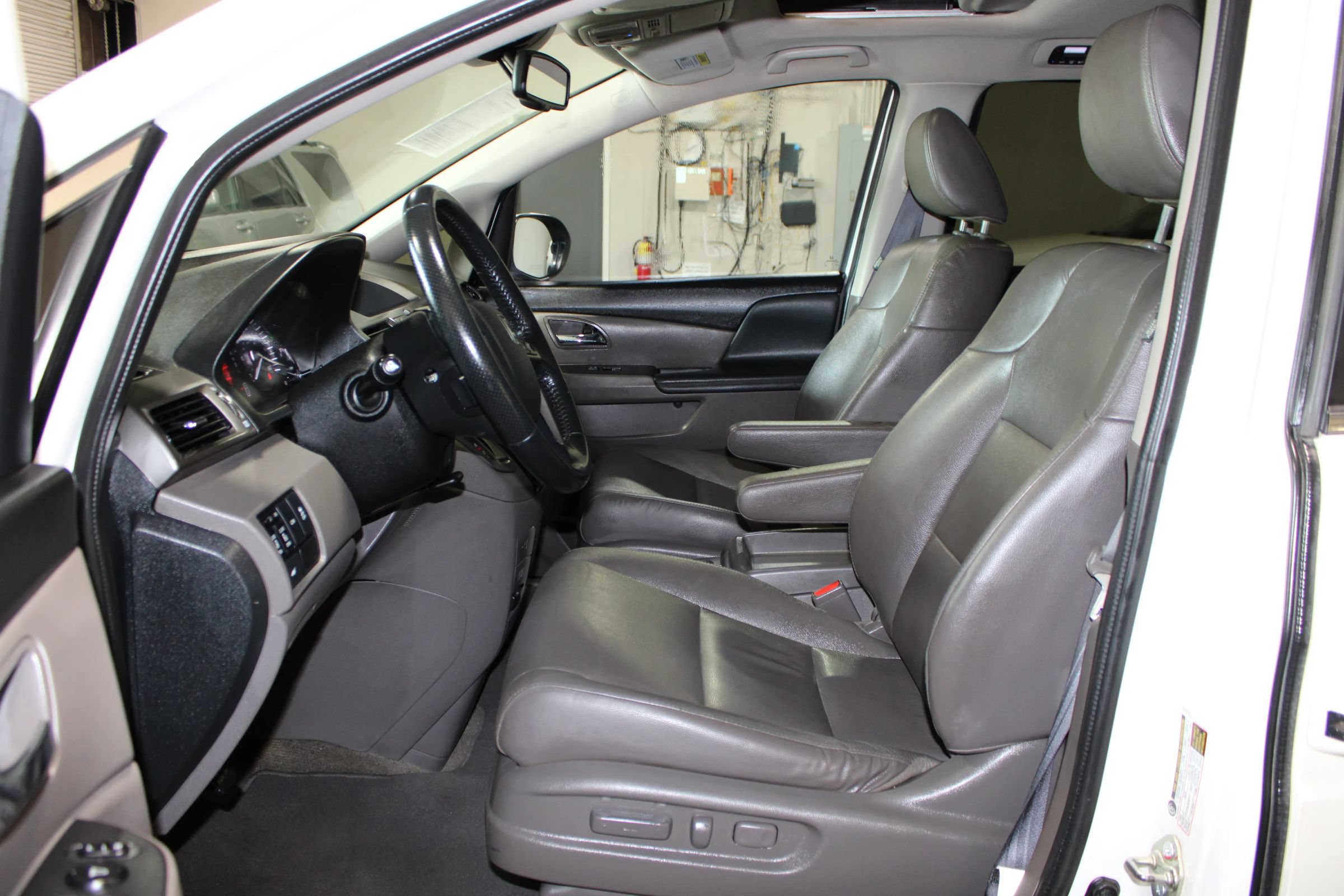 Used 2016 Honda Odyssey EX-L image 9