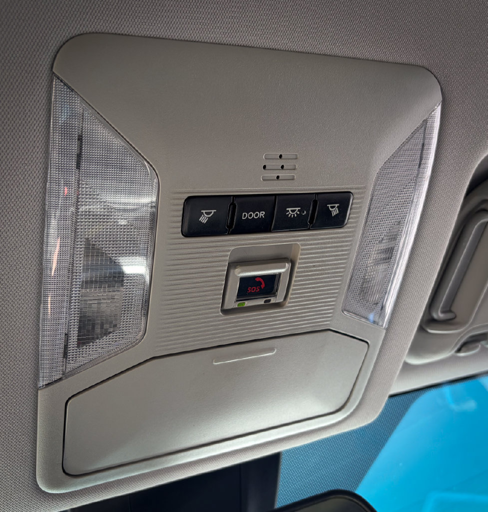 Used 2021 Toyota RAV4 XLE FWD image 14