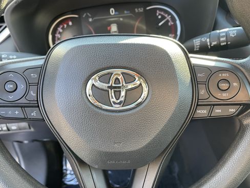 Certified 2025 Toyota RAV4 XLE AWD/4WD image 18