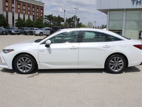 Used 2020 Toyota Avalon XLE w/ Moonroof Package FWD image 8