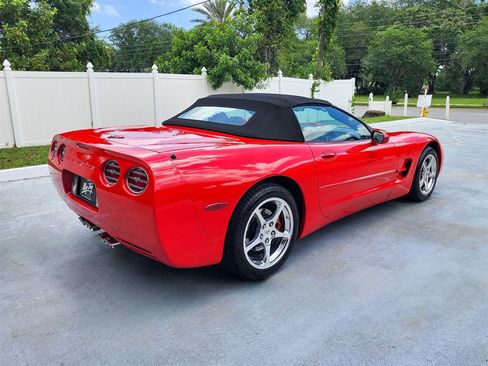 Used 2004 Chevrolet Corvette Convertible w/ Preferred Equipment Group RWD image 16
