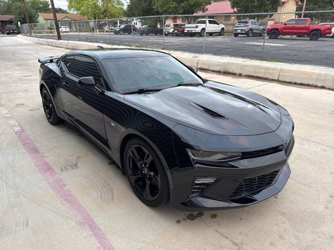 Used 2018 Chevrolet Camaro SS image 10