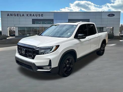 Used 2025 Honda Ridgeline Black Edition image 3