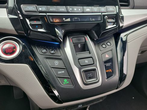 Used 2018 Honda Odyssey Elite image 25