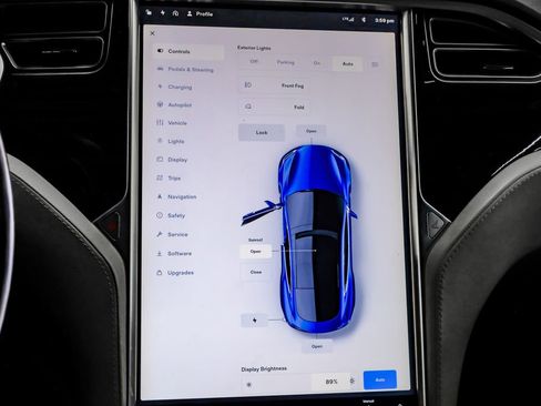 Used 2016 Tesla Model S 70 image 28