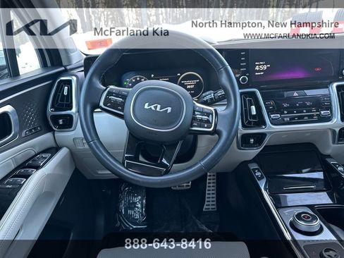 Used 2023 Kia Sorento SX Prestige image 15