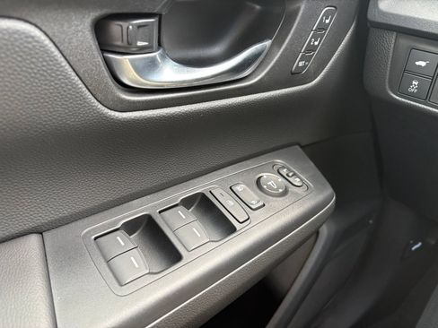 Used 2025 Honda CR-V Sport-L image 16