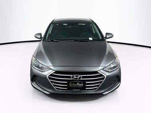 Used 2018 Hyundai Elantra SEL w/ Cargo Package FWD image 2