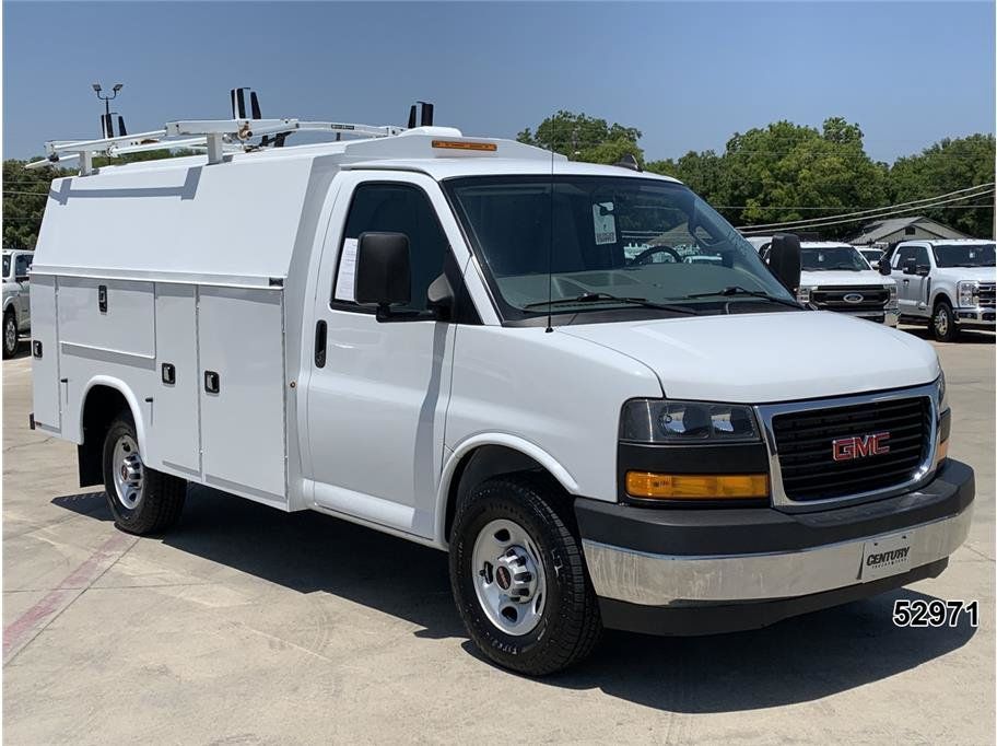 Used 2021 GMC Savana 3500 w/ Power Convenience Package RWD image 3