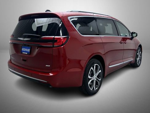 New 2026 Chrysler Pacifica Pinnacle AWD/4WD image 5
