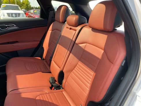 Used 2024 Kia Sportage SX image 20