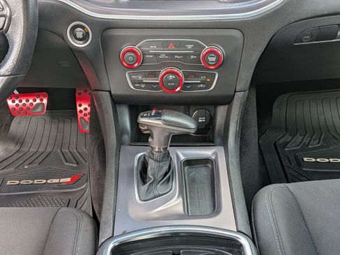 Used 2019 Dodge Charger R/T RWD image 19
