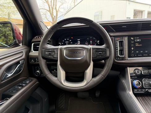 Used 2024 GMC Yukon XL Denali w/ Denali Reserve Package image 20