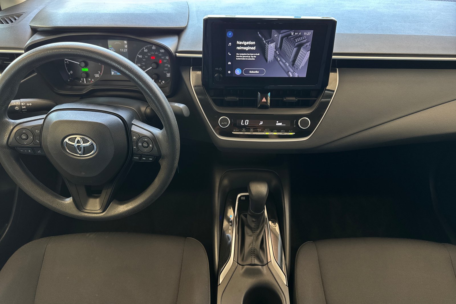 Used 2023 Toyota Corolla LE w/ Carpet Mat Package (TMS) FWD image 13