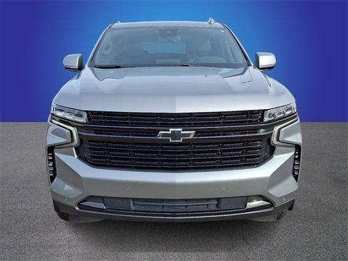 Used 2023 Chevrolet Suburban RST image 2