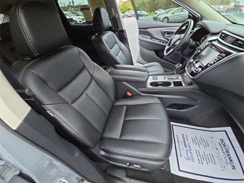 Used 2023 Nissan Murano SV w/ SV Midnight Edition Package image 29