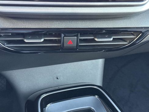 New 2026 Volkswagen ID.4 Pro image 24