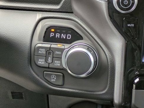 New 2026 RAM 1500 Big Horn AWD/4WD image 19