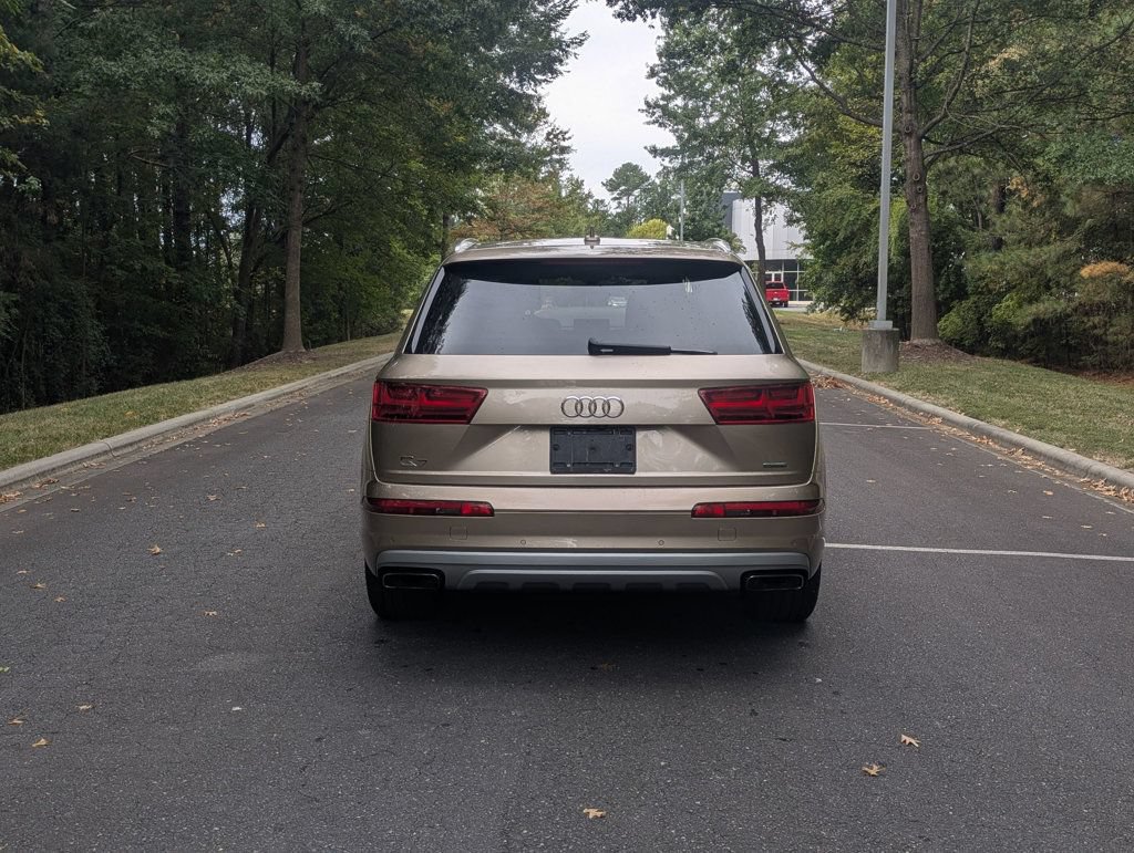Used 2018 Audi Q7 2.0T Premium Plus w/ Premium Plus Package AWD/4WD image 8