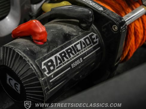 Used 2015 Jeep Wrangler Unlimited Rubicon w/ Connectivity Group image 24