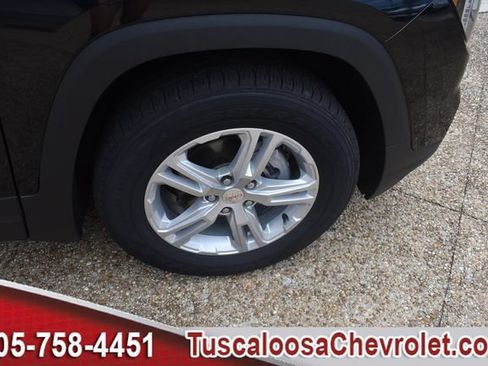 Used 2024 GMC Terrain SLE AWD/4WD image 12