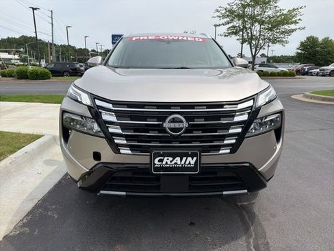 Used 2026 Nissan Rogue Platinum w/ Platinum Premium Package AWD/4WD image 2