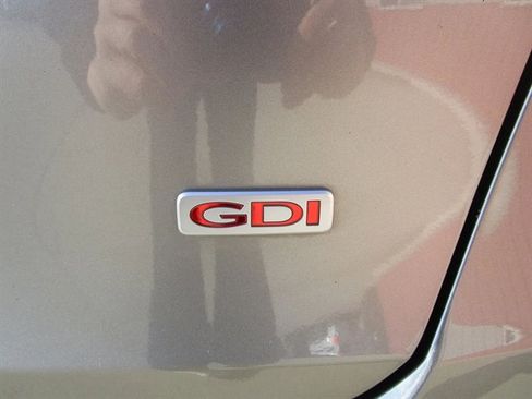 Used 2018 Kia Sorento LX image 32