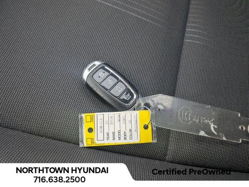 Certified 2023 Hyundai Venue Limited w/ Cargo Package image 21